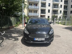 FORD S-MAX 2.0 TDCi Titanium [7 személy]