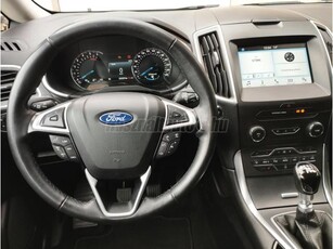 FORD S-MAX 2.0 TDCi Titanium tulajdonostól . magyarországi