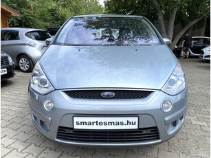 FORD S-MAX 2.0 TDCi Titanium ÜLÉSFŰTÉS.FŰTŐSZÁLAS SZÉLVÉDŐ.DIGIT KLÍMA.XENON.PARKOLÓRADAR.VONÓHOROG!