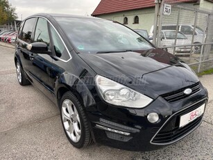 FORD S-MAX 2.2 TDCi Titanium 7 ÜLÉS 18ALU XENON PANORAMA ÜVEGTETŐ NAVI ÜLÉSFŰTÉS