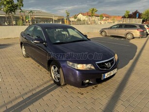 HONDA ACCORD 2.0 Comfort (Automata) Friss Műszaki Végig márkaszervizben szervizelt. Téli nnyári kerék