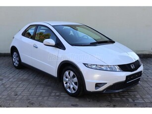 HONDA CIVIC 1.4 Comfort 27.922km - vezetett szervizkönyv