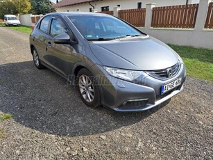 HONDA CIVIC 1.4 Comfort SPORT-klima-tempomat-ülésfűt-kamra-aluflni-73000km friss vizsga