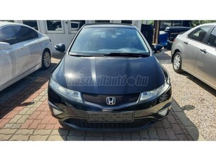 HONDA CIVIC 1.4 Sport DIGITKLÍMA. FÉLBŐRKÁRPIT. TEMPOMAT. GYÁRI ALUKERÉK