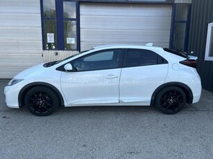 HONDA CIVIC 1.8 Elegance Becsületesnepper