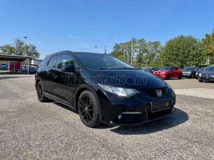 HONDA CIVIC 1.8 Lifestyle MEGKIMÉT ÁLLAPOT/ TÁBLA FELISMERŐ/ HOLTTÉRFIGYELŐ/ NAVI/ ÜLÉSFŰTÉS/ KÉT KULCS