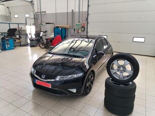 HONDA CIVIC 1.8 Sport