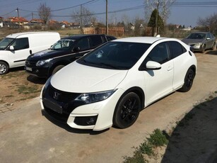 HONDA CIVIC 1.8 Sport ADAS Navi Téli- Nyári gumiszett alufelnin