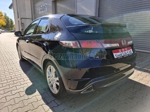 HONDA CIVIC 1.8 Sport Facelift/Tempomat/Radar/Szervizkönyv/Sérülésmentes!148000Km