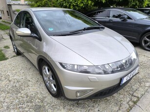 HONDA CIVIC 1.8 Sport Xenon. tempomat. alufelni. digitklíma