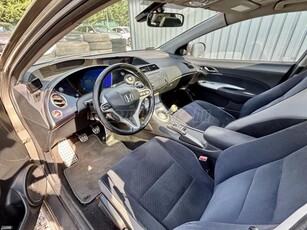 HONDA CIVIC 2.2 CTDi Executive Magyarországi. Panorámatető. csúnya