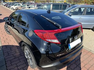 HONDA CIVIC 2.2 CTDi Sport Teljes szervíztörténet.Panorámatető.Navigáció.Bőr Belső.18-as Gyári Alufelni