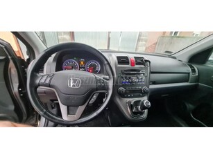 HONDA CR-V 2.0i Comfort Plus xenon.vonóhorog.alufelni.4x4