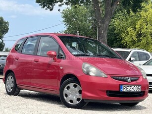 HONDA JAZZ 1.2 S My. 2005 Azonnal elvihető!!Gyári fényezés!Vonóhorog!