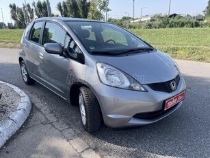 HONDA JAZZ 1.2 Trend Plus FRISS MŰSZAKI! KM.GARANCIA! VEZETETT SZERVIZKÖNYV! KLÍMA! ALUFELNI! 8 LÉGZSÁK!