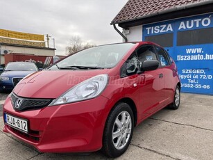 HONDA JAZZ 1.2 Trend tolatókamera.szervizkönyv.vonóhorog