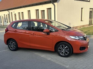 HONDA JAZZ 1.3 Trend FRISS SZERVÍZ-TEMPOMAT-ÜLÉSFŰTÉS-LEINFORMÁLHATÓ