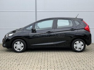 HONDA JAZZ 1.3 Trend / SÉRÜLÉSMENTES / ÜLÉSFŰTÉS / VEZETETT SZERVIZKÖNYV /