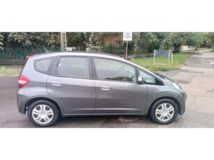 HONDA JAZZ 1.4 Elegance CVT KITŰNŐ MOTOR++VÁLTÓ++ROZSDAMENTES KASZNI!! VALÓS KEVÉS KM!!