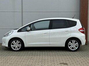 HONDA JAZZ 1.4 Elegance Plus / 72 E. KM / FEHÉR METÁL / ÚJSZERŰ / SÉRÜLÉSMENTES /