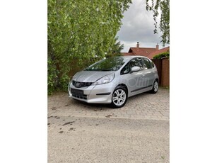 HONDA JAZZ 1.4 Elegance /TOLATÓ RADAR/58e Km/FRISS OLAJCSERE/VEZETETT SZ.KÖNYV