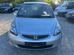 HONDA JAZZ 1.4 ES My. 2005 csak 70000 km .digitklíma ! végigvezetett szk.!!!!!!!!