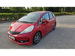 HONDA JAZZ 1.4 SI vonóhorog. elől-hátul radar