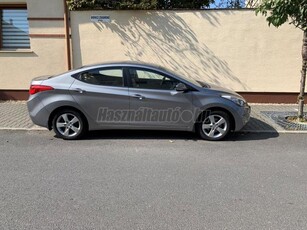 HYUNDAI ELANTRA 1.6i Life (Automata)