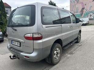 HYUNDAI H-1 STAREX 2.5 CRDI (9 személyes )