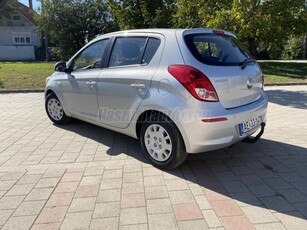 HYUNDAI I20 1.25 Color limited edition FRIISS MŰSZAKI --- GYÁRI FÉNYEZÉS