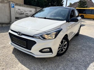 HYUNDAI I20 1.25 LP Life Plus 1. Tulaj! Fekete tető! 1 nap alatt elvihető!