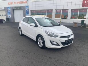 HYUNDAI I30 1.4i Business SZÉP ÁLLAPOTBAN!!!