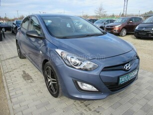 HYUNDAI I30 1.4i Comfort / 159 EZER KM / 1 TULAJ / ALUFELNI / LED /