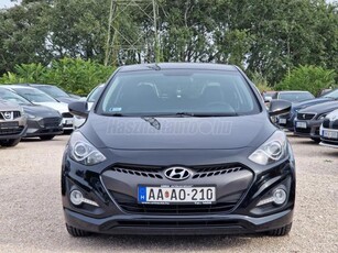 HYUNDAI I30 1.4i Comfort Első ülés és kormányfűtés.friss szerviz.megkímélt