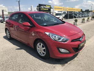 HYUNDAI I30 1.4i Comfort Megkímélt! Végig Sz.könyv!