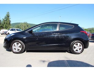 HYUNDAI I30 1.4i Easy Life Coupe