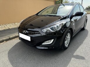 HYUNDAI I30 1.4i Go! Brasil Multikormány-Led-ParkRadar-ÜlésFűtés-Vonóhorog-Ködlámpa-Klíma-AluFelni