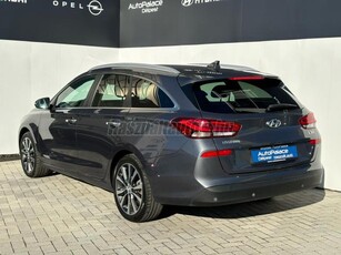 HYUNDAI I30 1.6 CRDi HP Premium 161e km / 1 év garancia