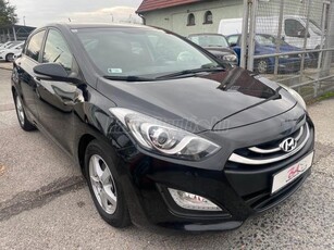 HYUNDAI I30 1.6 CRDi LP ISG Life DIG.KLIMA TEMPOMAT Ü.FŰTÉS ALUFELNI MULTIKORMANY USB BLUETOOTH PDC