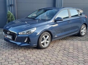 HYUNDAI I30 1.6 CRDi MP Comfort DCT GYÖNYÖRŰ MÁR AZ ÚJ MODELL. LED.2X DIGKLÍMA. ÜLÉS- KORMÁNYFŰTÉS.TÜKÖRBEHAJTÁS.RAD