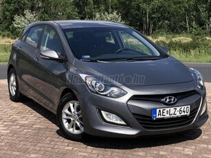 HYUNDAI I30 1.6 GDi Business (Automata) Szervízkönyv.LED.Ülésfűtés.Parkradar.Vonóhorog.Digitklíma.Tempomat.Bluetooth