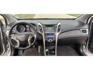 HYUNDAI I30 1.6 MPi Business Life Panoráma elektomos üvegtetős ! Igazi ritkaság! Megbízható.dinamikus.gazdagon fel