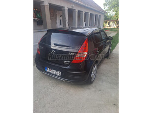 HYUNDAI I30 2.0 CRDi HP Premium