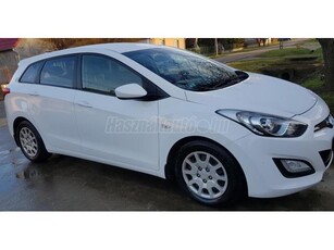 HYUNDAI I30 CW 1.4 CRDi Life 6-seb manuális váltó klima kanyarkövető fényszorók+nappalifény fóliázott üvegek