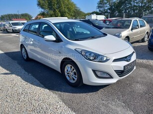 HYUNDAI I30 CW 1.4i Comfort VEZETETT SZERVÍZKÖNYV GYÁRI FÉNYEZÉS