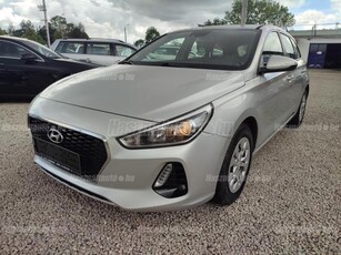 HYUNDAI I30 CW 1.6 CRDi LP ISG Comfort facelift / sávtartó / tempomat / szép állapot!