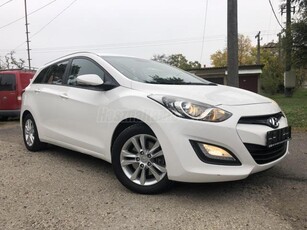 HYUNDAI I30 CW 1.6 GDi Business NAVIGÁCIÓ.DIGIT KLÍMA.ÜLÉS-FŰTÉS.TOLATÓ-KAMERA.JÓ ÁLLAPOTBAN !!