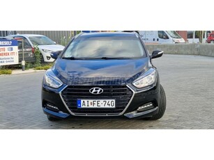 HYUNDAI I40 1.7 CRDi HP Premium DCT Automata Vez szervizkönyv