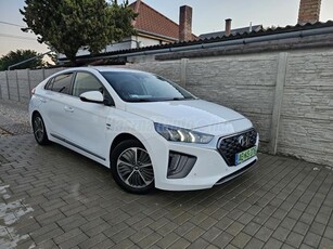 HYUNDAI IONIQ plug-in 1.6 GDi Premium DCT Tényleg Premium felszereltség