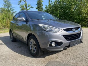 HYUNDAI IX35 1.6 GDi Premium TÖRÉSMENTES-SZERVIZKÖNYV